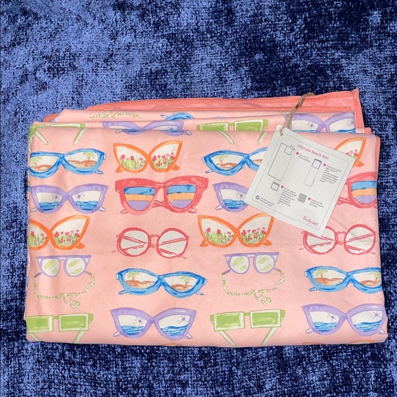 thirty-one Other - NWT Thirty-One Sunglasses Print Beach Mat.